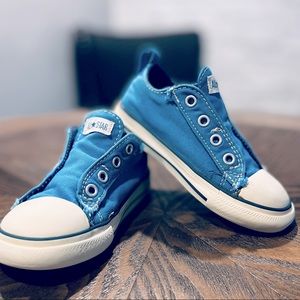 Toddler *CONVERSE* size 8